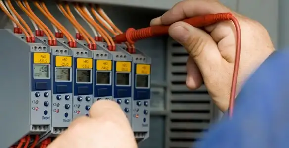 electrical contractors performing professional electrical system testing and configuration in Mesa, AZ